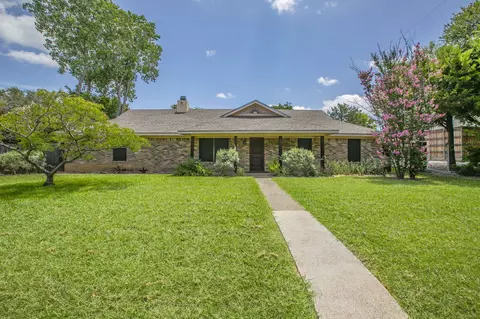 14007 Harbor Dr, Woodway, TX 76712