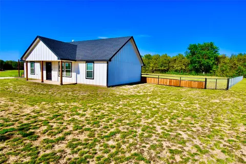 641 Elm Tree Ct, Poolville, TX 76487