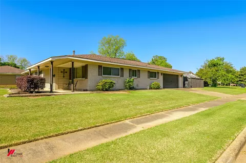 2415 Arlington, Bossier City, LA 71111