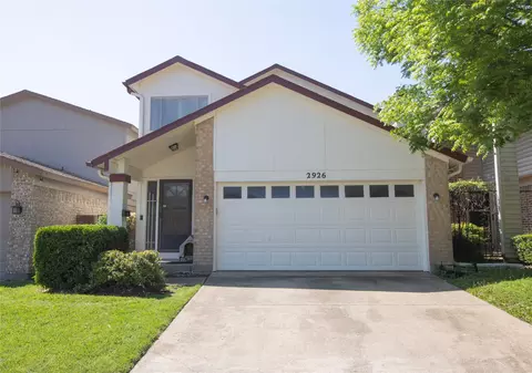 2926 Southern Cross Dr, Garland, TX 75044