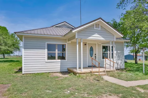 1754 County Road 427, Muenster, TX 76252