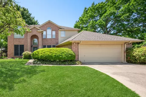 2418 Red Maple Ct, Arlington, TX 76001