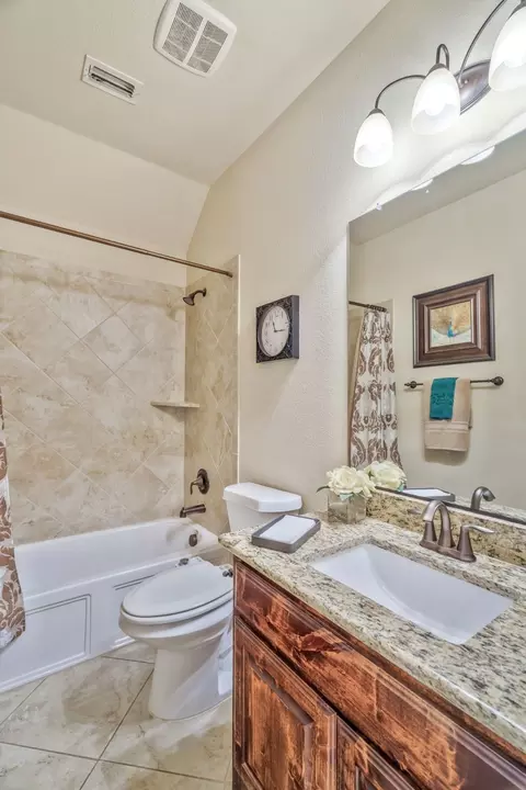 Bath - 402 Dominion Dr, Euless, TX 76039 photo 1 of 5