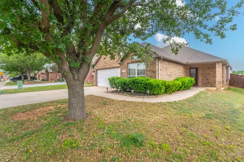2241 Whitney Dr, Weatherford, TX 76087