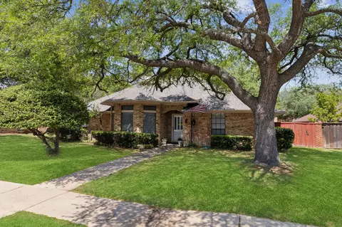 3305 Ridge Oak Dr, Garland, TX 75044