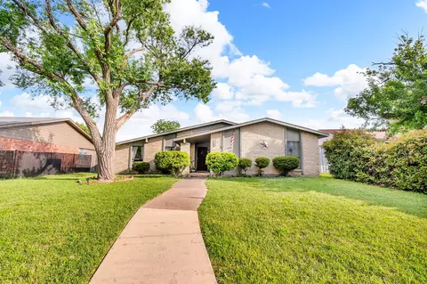 1104 Warwick Dr, Mesquite, TX 75150
