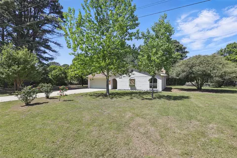 3933 Oakview Cir, Alvarado, TX 76009