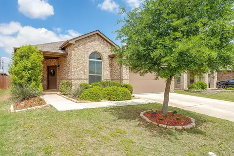 833 Doe Meadow Dr, Cross Timber, TX 76028