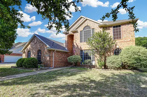 816 Flagstone Dr, Burleson, TX 76028