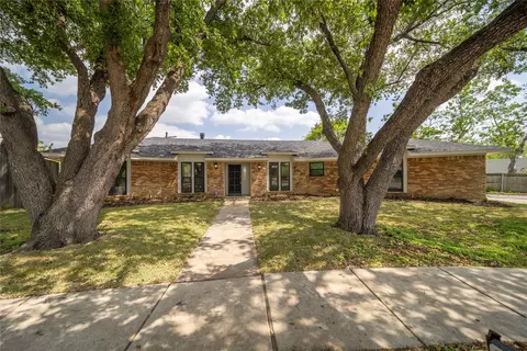 1012 Rosewood Pl, Carrollton, TX 75006
