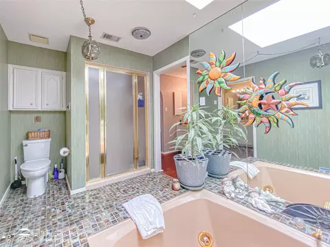 Bath - 1925 Lytle Trl, Abilene, TX 79602 photo 4 of 5