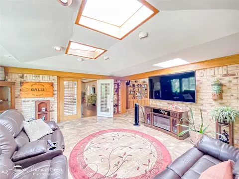 Living - 1925 Lytle Trl, Abilene, TX 79602 photo 5 of 5