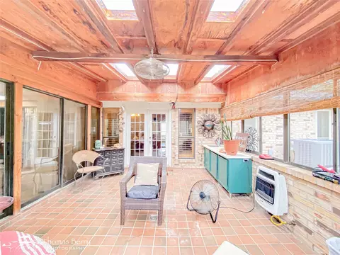 Exterior - 1925 Lytle Trl, Abilene, TX 79602 photo 5 of 7