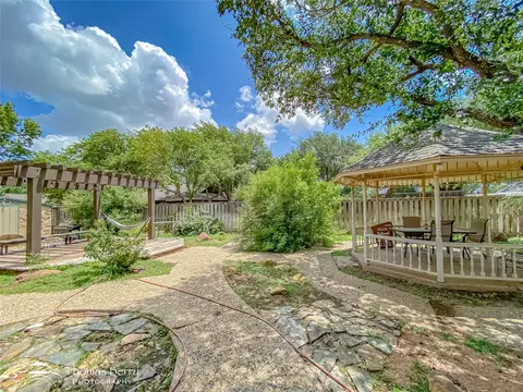 Exterior - 1925 Lytle Trl, Abilene, TX 79602 photo 6 of 7