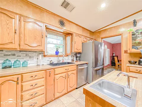 Kitchen - 1925 Lytle Trl, Abilene, TX 79602 photo 4 of 5