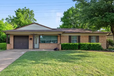407 E Inwood Dr, Arlington, TX 76010