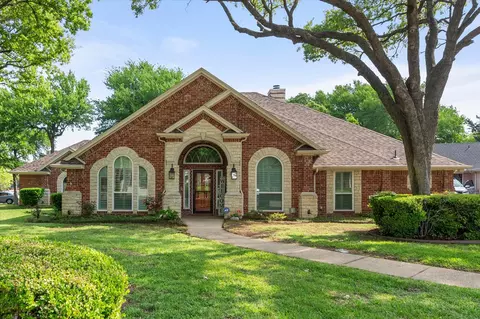 2612 Wild Ivy Trl, Mansfield, TX 76063