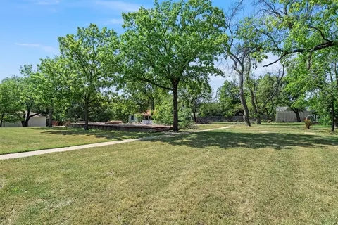 Exterior - 415 Mount Lookout Rd, Waco, TX 76708 photo 3 of 12