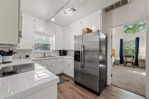 Kitchen - 415 Mount Lookout Rd, Waco, TX 76708 photo 2 of 4