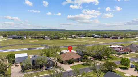 8915 Woodlawn Dr, Granbury, TX 76049