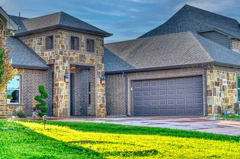 2337 Amesbury Dr, Mesquite, TX 75150