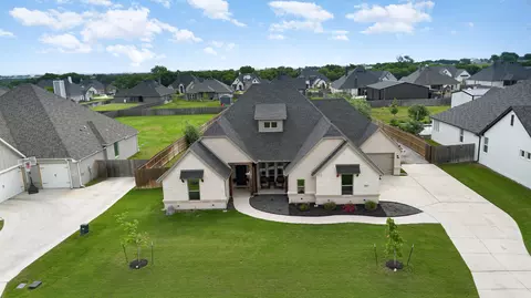 8820 Lazy Oak Dr, Justin, TX 76247