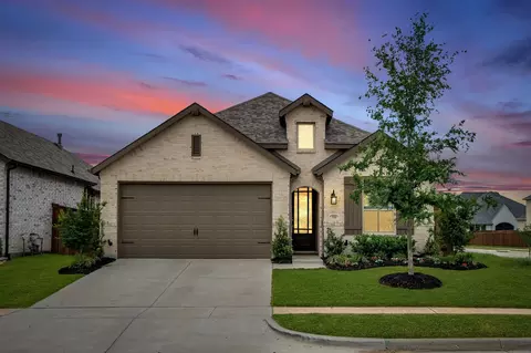 1900 Jumper Fields Dr, Aubrey, TX 76227