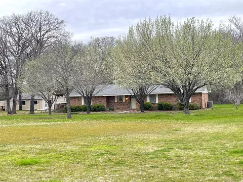 1452 Deer Ln, Quinlan, TX 75474