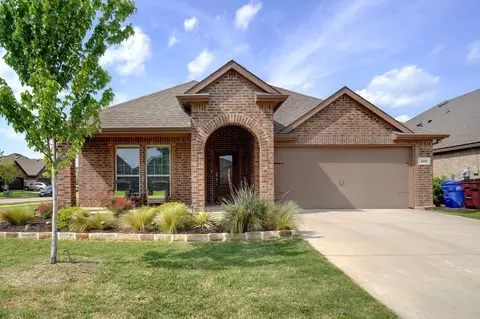 108 Newsom Dr, Royse City, TX 75189