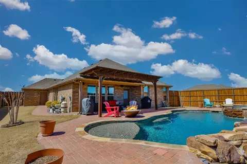 3236 Camden Crk, Krum, TX 76249