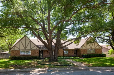 7608 Meadow Oaks Dr #2, Dallas, TX 75230