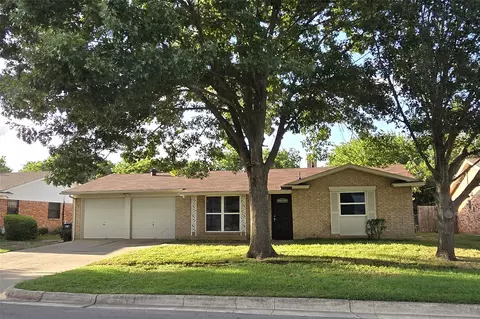 1171 Dublin Dr, Fort Worth, TX 76134
