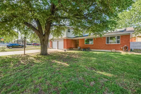 5601 Jane Anne St, Haltom City, TX 76117