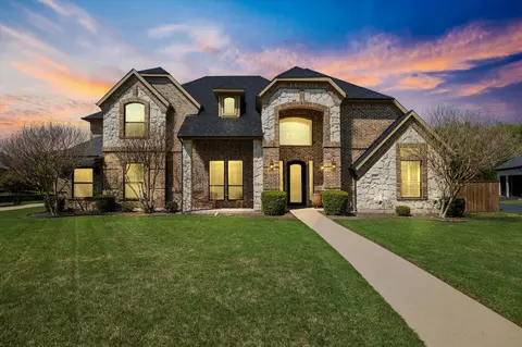 319 Fountain Creek Ct, Ovilla, TX 75154