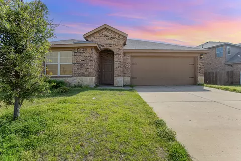 2266 Tombstone Dr, Forney, TX 75126