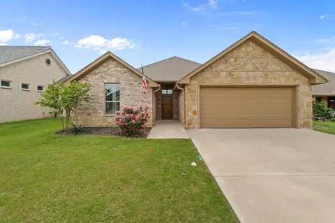 3210 White Horse Dr, Granbury, TX 76049