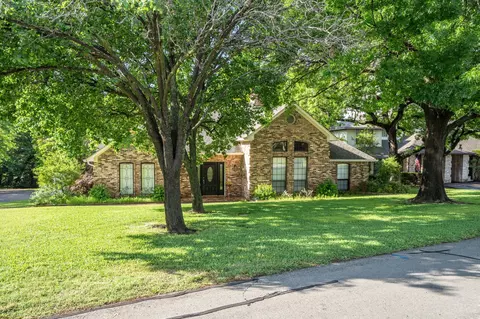 322 Whittier St, Highland Village, TX 75077