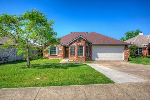 525 Westcreek Dr, Royse City, TX 75189