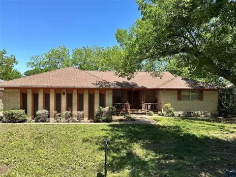 4624 Biscayne Dr, Haltom City, TX 76117