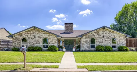 2408 Bluffton Dr, Plano, TX 75075