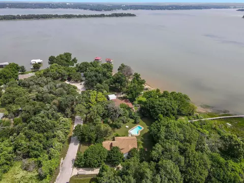 2569 Castle Cir # -A, Fort Worth, TX 76108