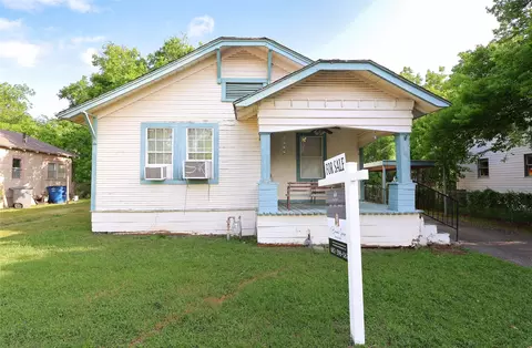 1007 Winston St, Dallas, TX 75208
