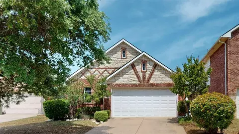 320 Clifton Cir, Argyle, TX 76226