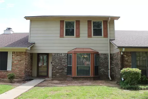 2642 Village Ln, Bossier City, LA 71112