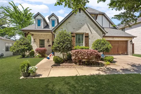 3820 Englewood Ln, Fort Worth, TX 76107