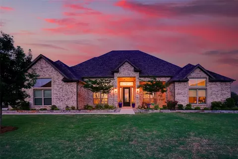 904 Beckington Dr, Shady Shores, TX 76208
