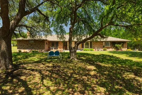 129 Highland Dr, Aledo, TX 76008