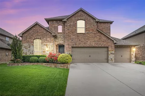 641 Mangrove Trl, Saginaw, TX 76131