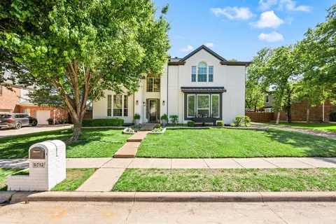 5712 English Oak Dr, Fort Worth, TX 76244