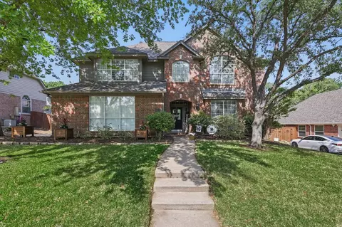 8629 Kensington Ln, North Richland Hills, TX 76182